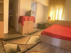 Titan, Postavarul, bl. 1 Decembrie